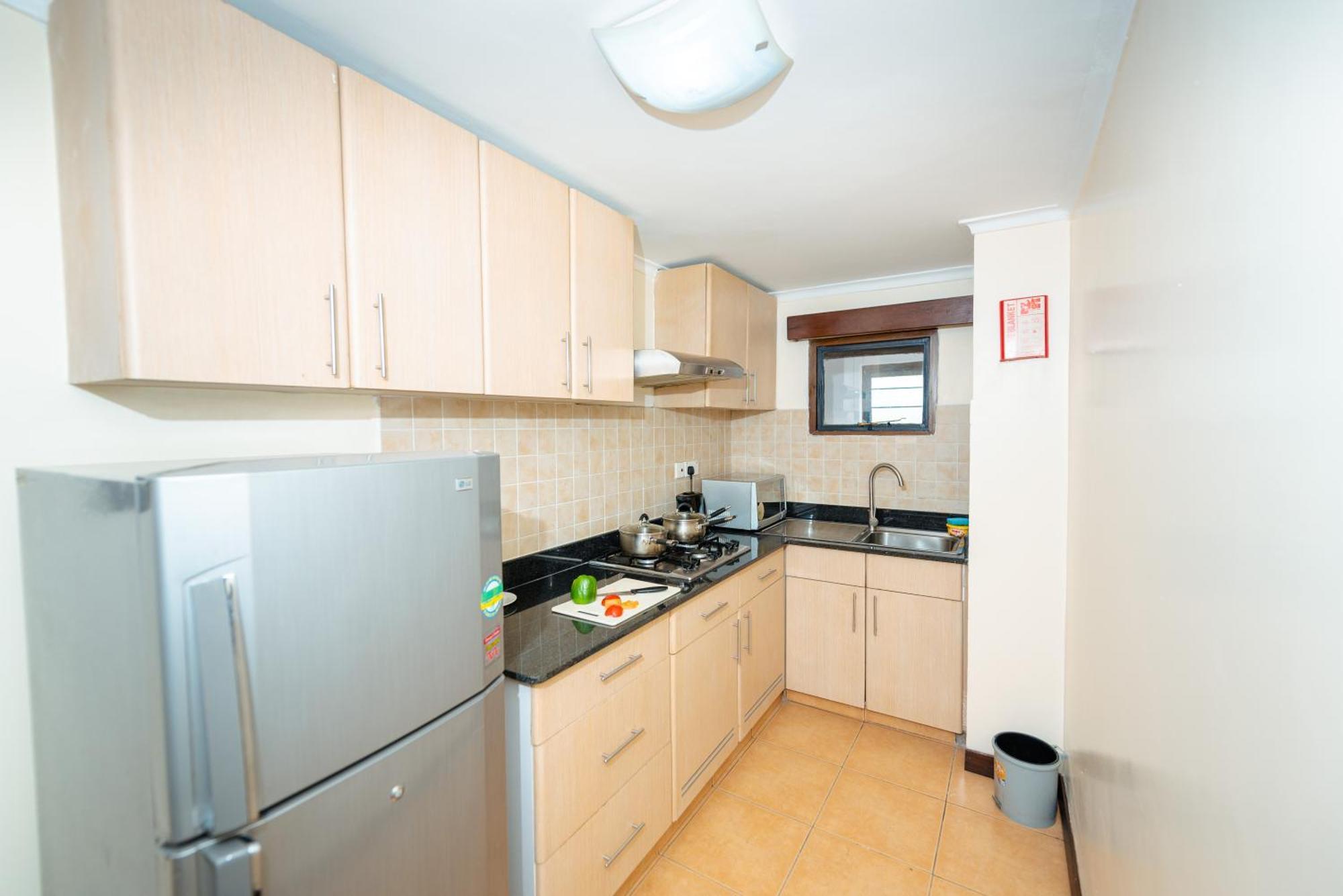 Апарт-отель Heri Heights Apartments, Surestay Collection By Western 3*