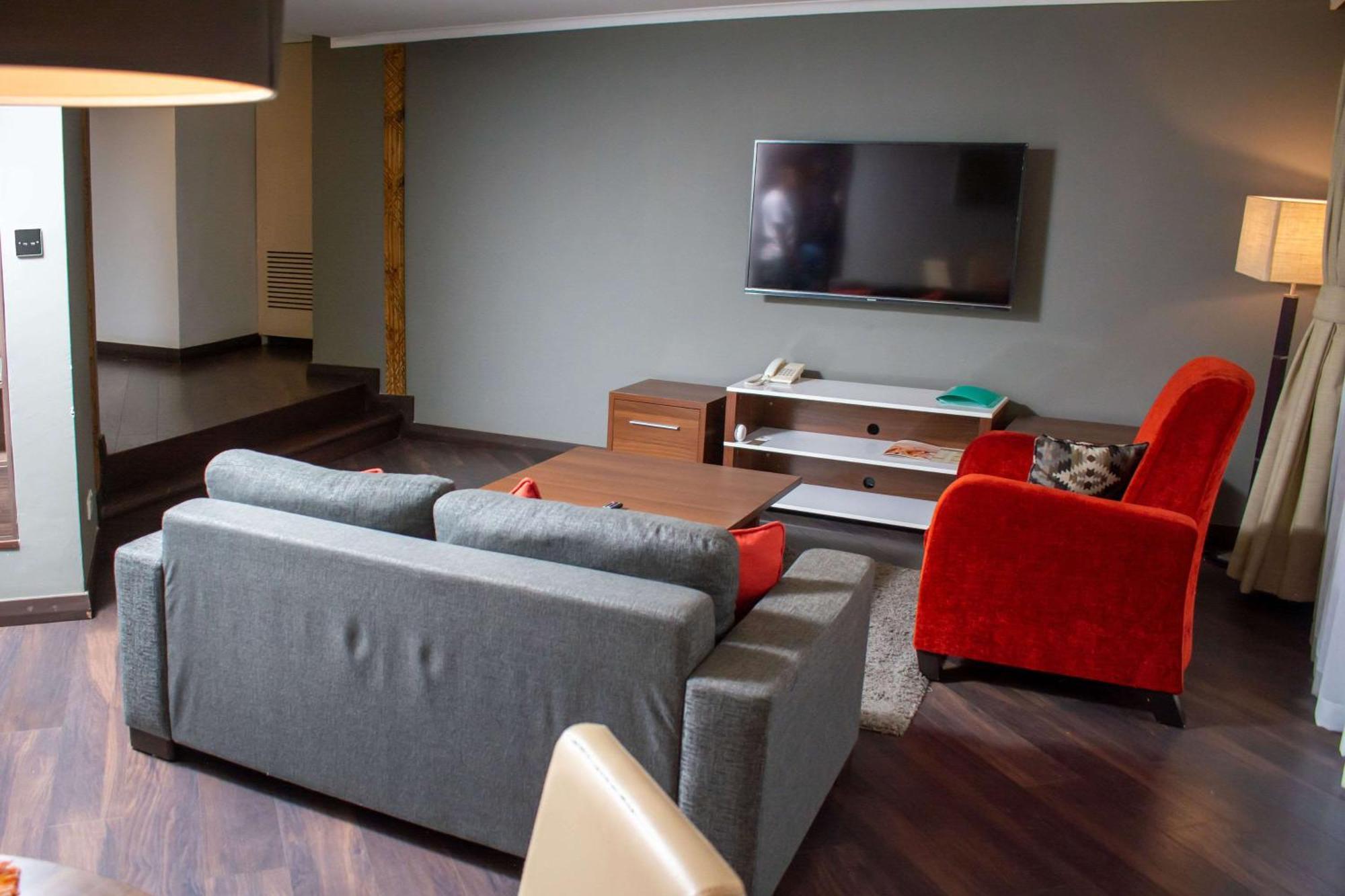 Heri Heights Apartments, Surestay Collection By Western Апарт-отель 3*